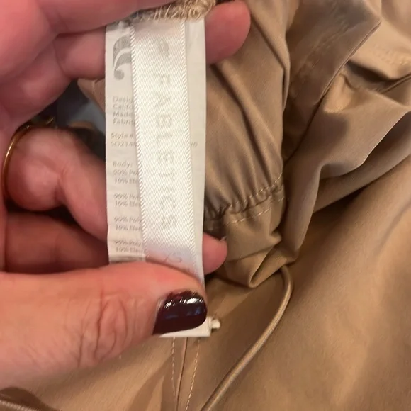 Fabletics Shorts - Picture 5 of 6